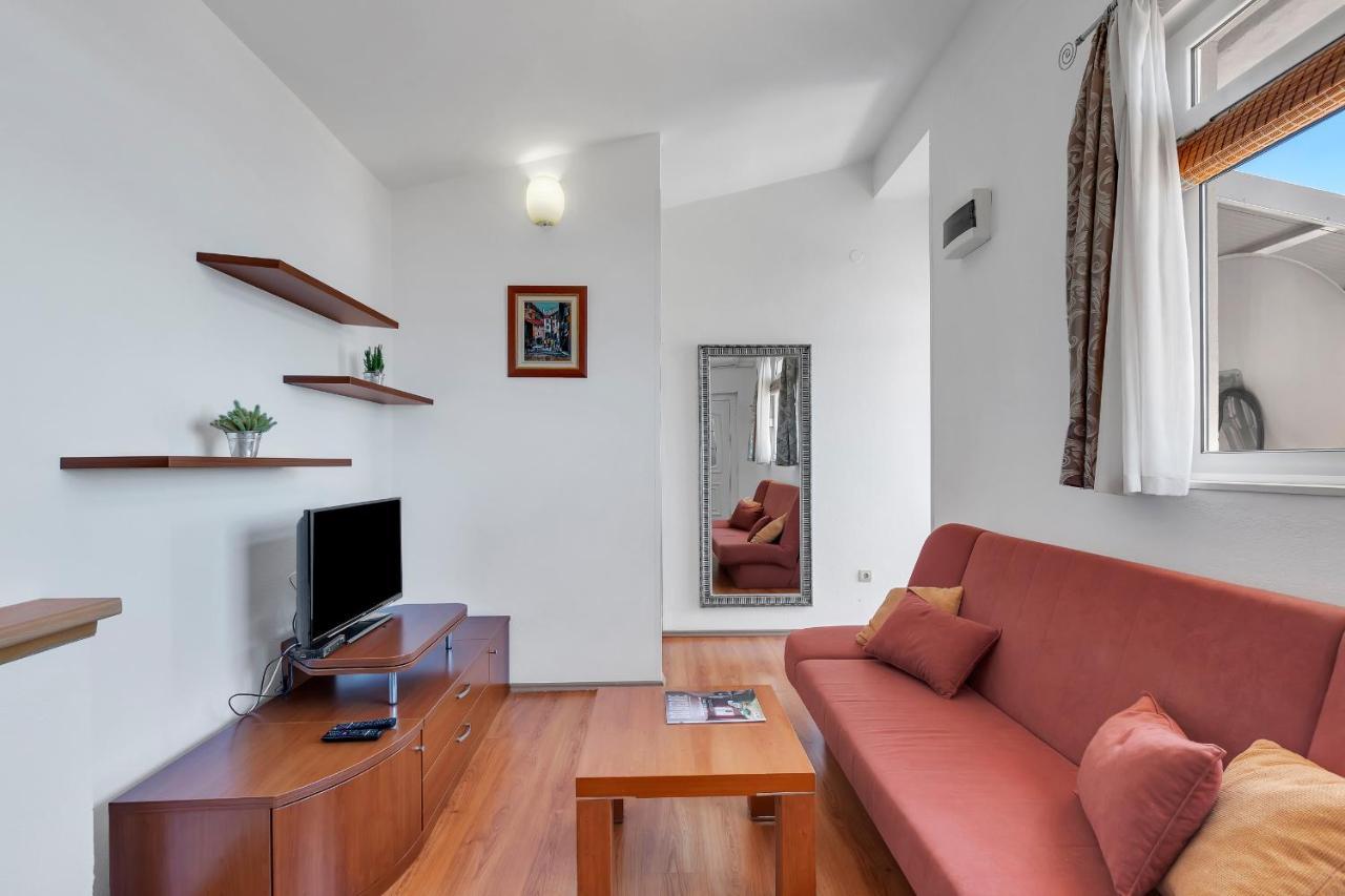 Apartma Verica *